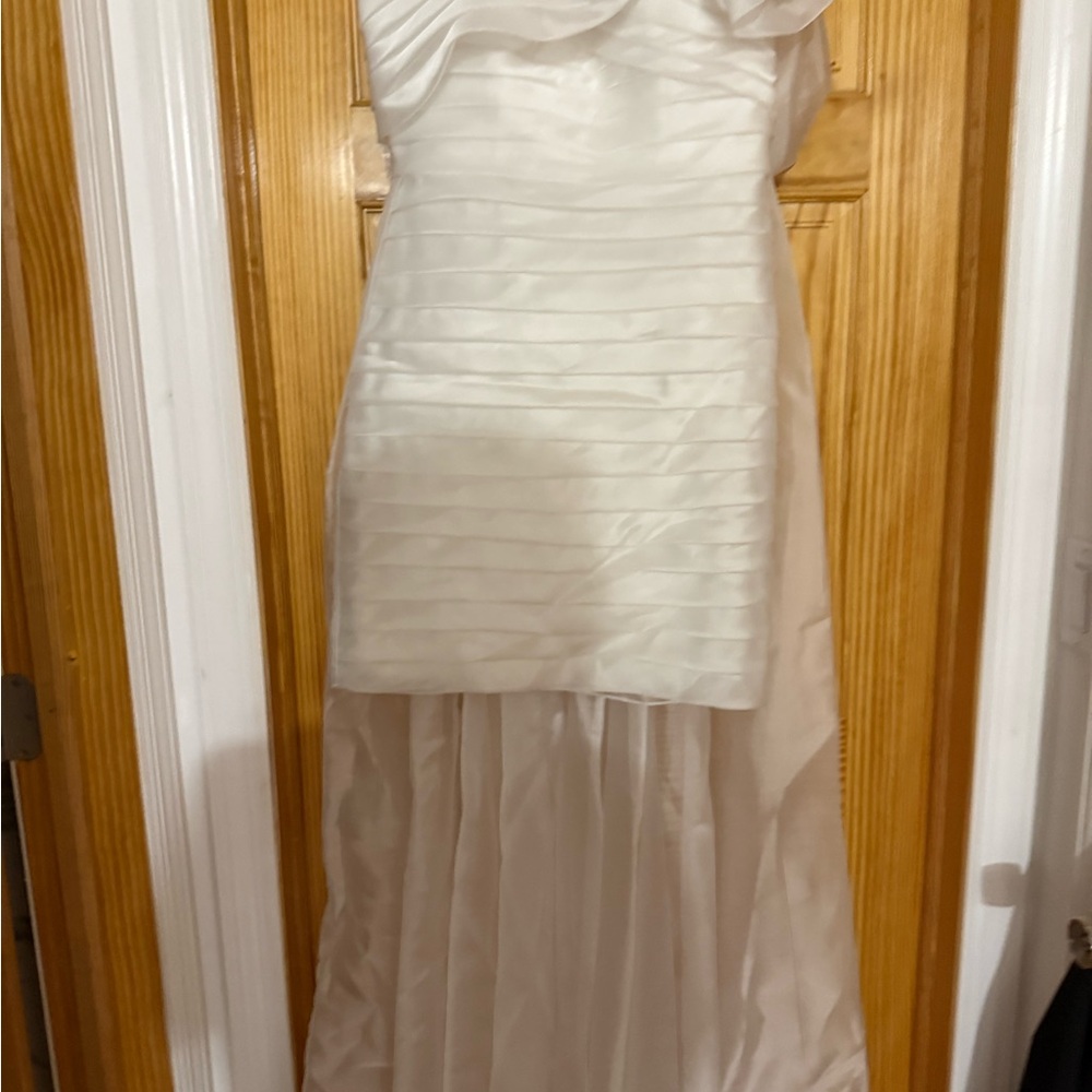 Elegant White Wedding Dress